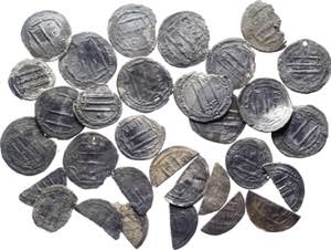 Abbasid Caliphate Lot of 25 Coins of 1 ... 