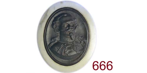 Vittorio Emanuele II altorilievo a ... 