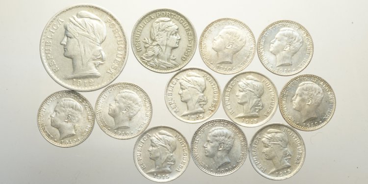 Portugal, Lotto di 12 monete ... 