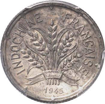 10 centimes 1945, essai en argent. ... 