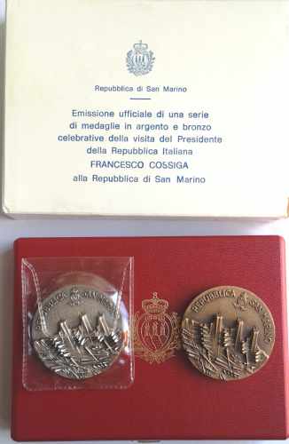 San Marino. Coppia di medaglie ... 