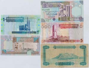 Líbia 5db bankjegy, mind különféle ... 