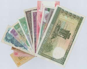 13db-os vegyes külföldi bankjegy tétel, ... 