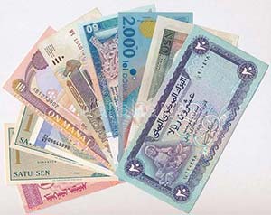 Vegyes: 10db-os külföldi bankjegy tétel ... 