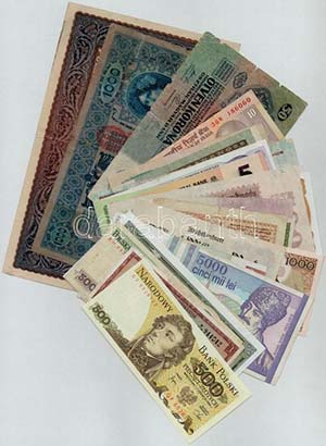 Vegyes 25db-os külföldi bankjegy tétel, ... 