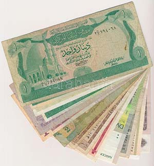Vegyes 14db-os külföldi bankjegy tétel a ... 