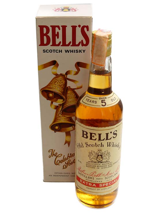 Whisky - Bells 5 Years Old Extra ... 
