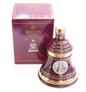 Whisky - Bells Decanter - Christmas 2002    ... 