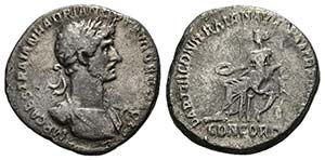 ADRIANO. Denario. (Ar. 3,01g/18mm). 117 d.C. ... 