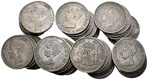 ALFONSO XIII. Lote compuesto por 54 monedas ... 