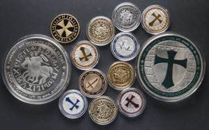 TEMPLARIOS. Conjunto de 12 monedas de acero ... 