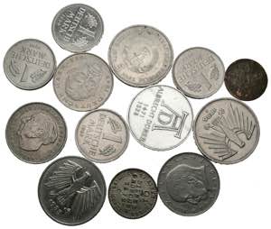 FOREIGN CURRENCIES. Magnificent set ... 