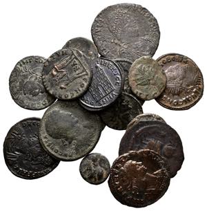 ROMAN EMPIRE. Lot consisting of 18 bronze ... 