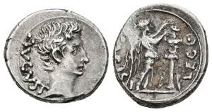 AUGUSTUS. Quinary. (Ar. 1.86g / 14mm). 25-23 ... 
