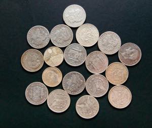 Interesante conjunto formado por 18 monedas ... 