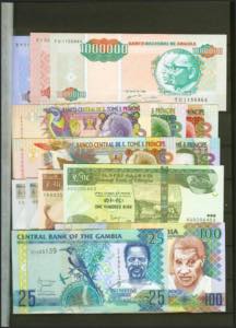 Set of 39 African banknotes of different ... 