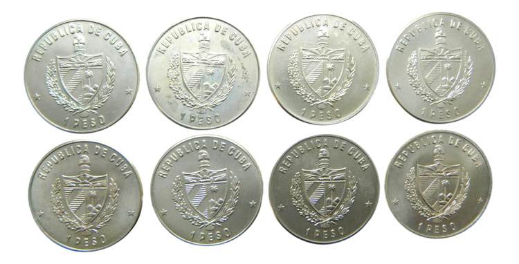 CUBA. Lote de 8 monedas de 1 peso. ... 