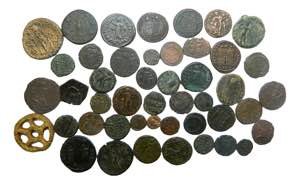 ROMA. Bajo imperio. Lote de 46 monedas, ... 