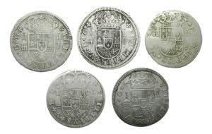 LOTES - Felipe V (1700-1746). LOTE 5 piezas ... 
