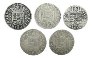 LOTES - Felipe V (1700-1746). LOTE 5 piezas ... 