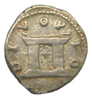 ANTONIO PIO. 151 dC. Denario. Anv: DIVVS ... 