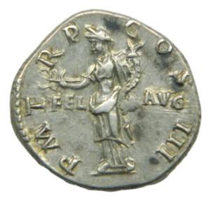 ADRIANO (119 d.C.) Denario. Anv: IMP. CAESAR ... 