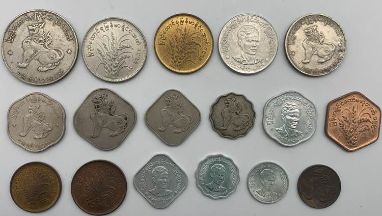 Thailandia - lotto di 17 monete di ... 