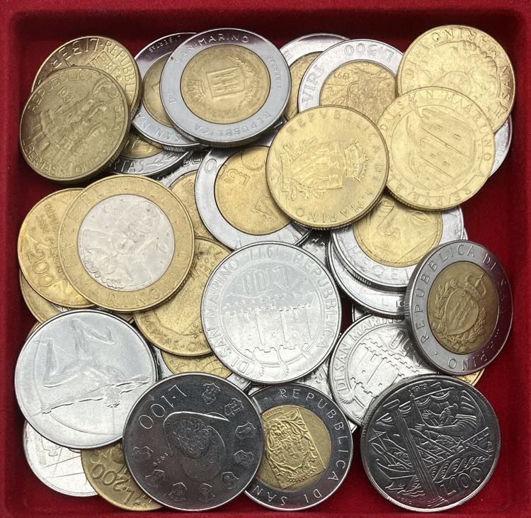 San Marino -  lotto di 38 monete ... 