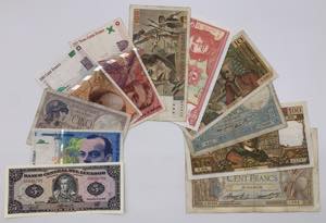 Mondo - lotto di 11 banconote mondiali