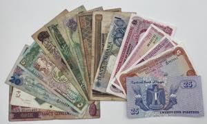 Africa - lotto di 16 banconote - anni e ... 
