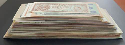Mix Lot, UNC, Total of 200 ... 