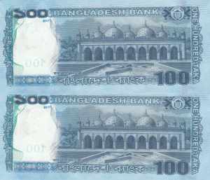 (Total 2 banknotes)