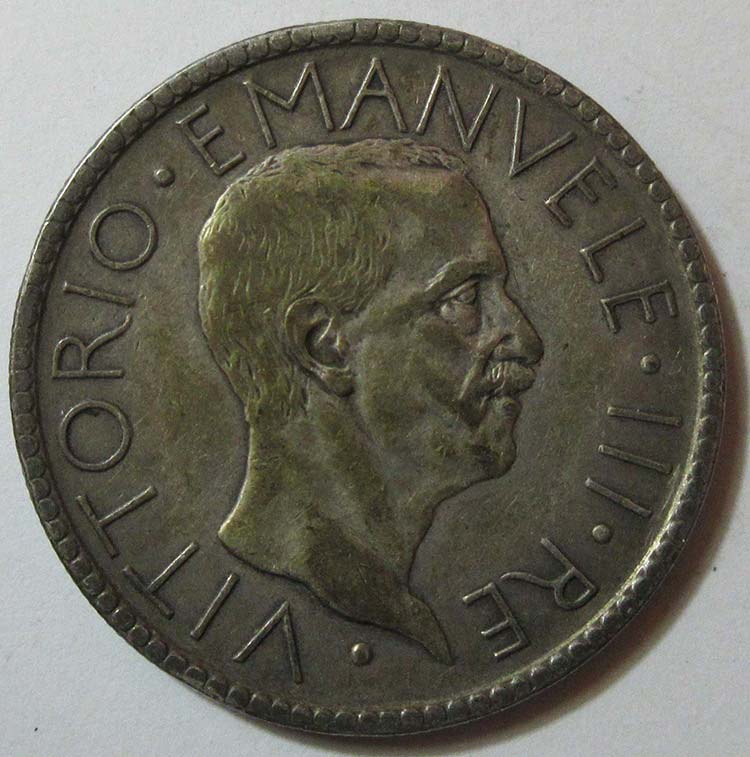 1928 Vitt. Emanuele 3°, £20 ... 