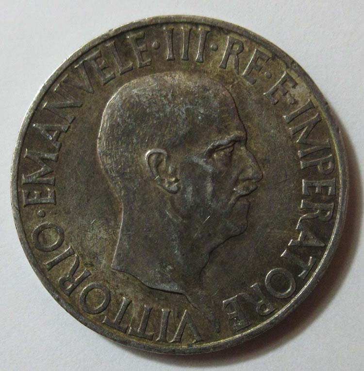 1936 Vitt. Emanuele 3°, £10 ... 