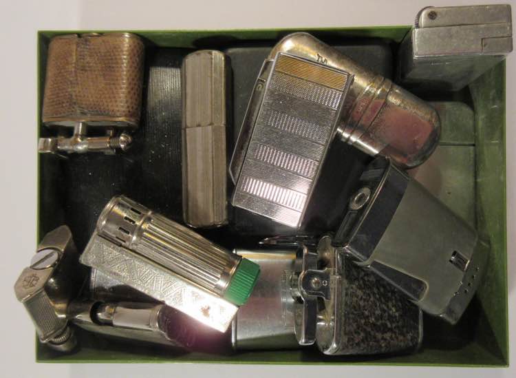 ANTIQUES - Lighters - Lot of 17 ... 