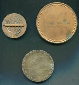 1950/74 - Lot of three large bronze medals. ... 
