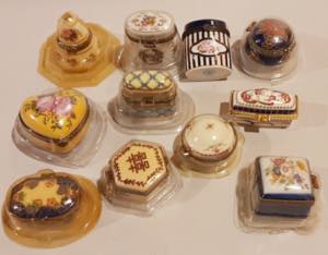 Pillboxes - Set of 11 pillboxes in ... 