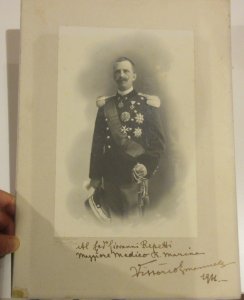ANTIQUES - 1911 - Photograph of King ... 