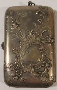 Cigarette case with hanger, in relief ... 