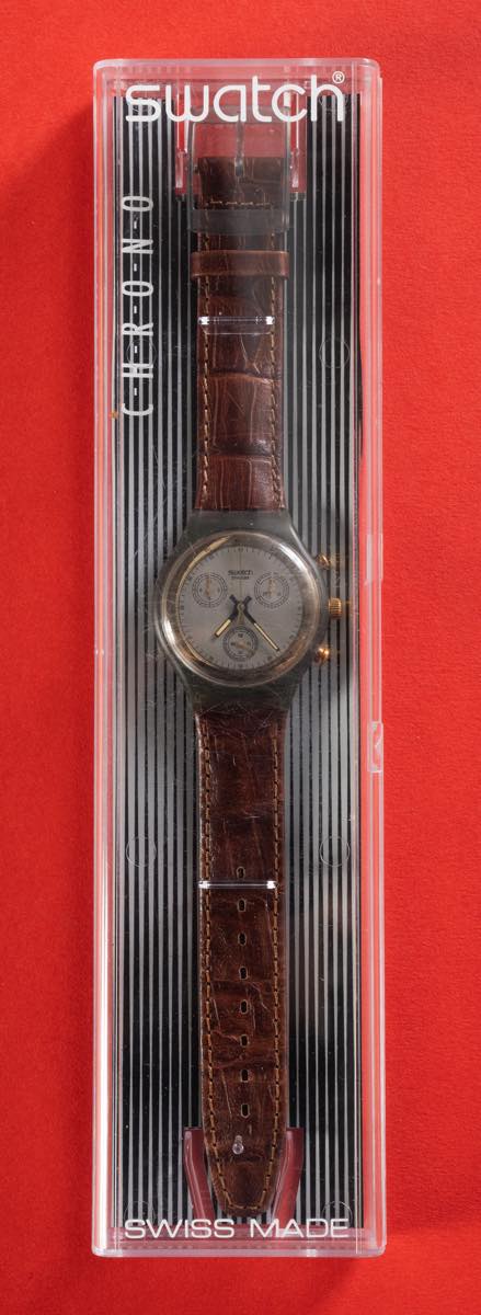 SWATCH CHRONO GOLDFINGER SCM 100 Anno 1991, cassa ... - Art International  Auctions