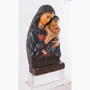 Madonna con Bambino in pietra ... 