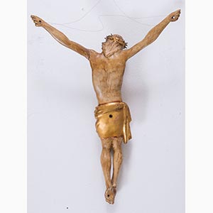 Antico Cristo in legno. ... 