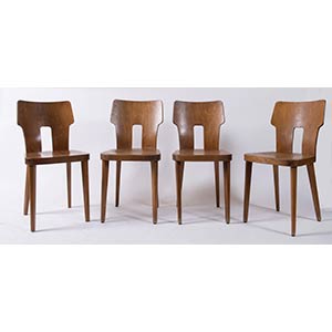 Quattro sedie in legno. Prod. Italia, 1960 ... 