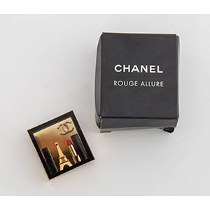 CHANEL Rouge Allure Spilla in ... 
