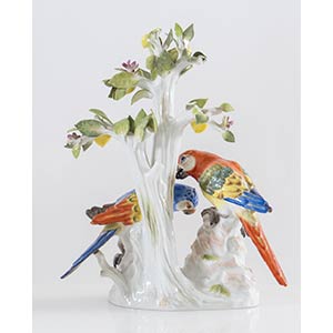 Gruppo di pappagalli in porcellana ... 