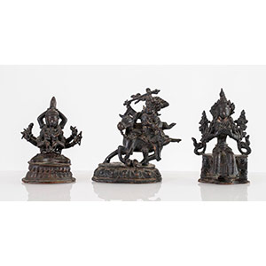 Tre piccole sculture in bronzo. Thailandia, ... 