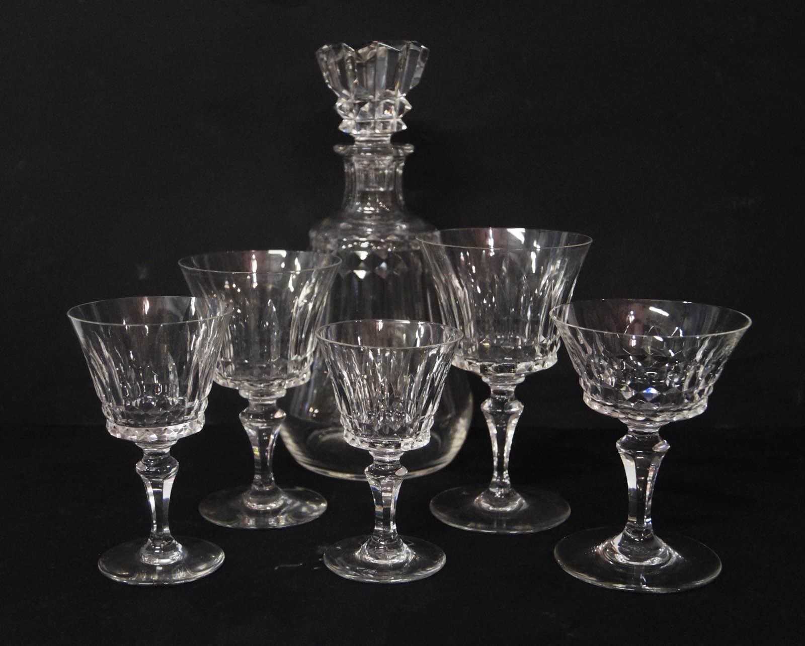Servizio di bicchieri per 12 persone in cristallo  - Anglicana - online  antiques auctions
