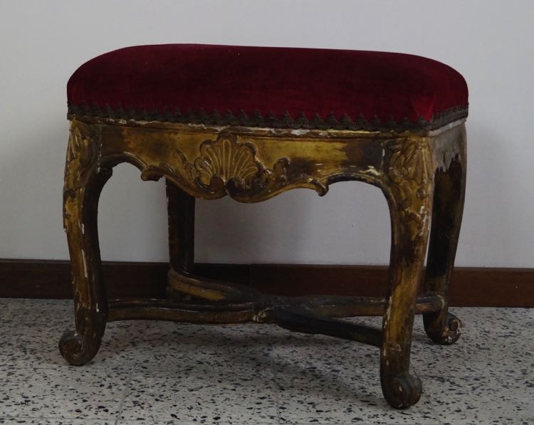 Sgabello Luigi XV in legno dorato ... 