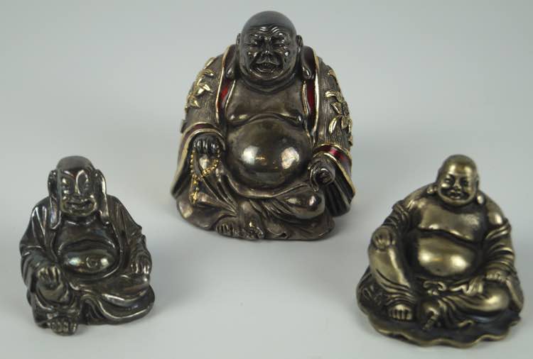 Lotto di tre sculture di Budda con ... 