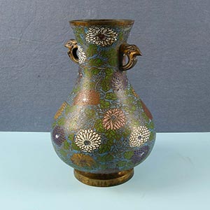Vaso in bronzo decorato a smalti cloissonnè ... 